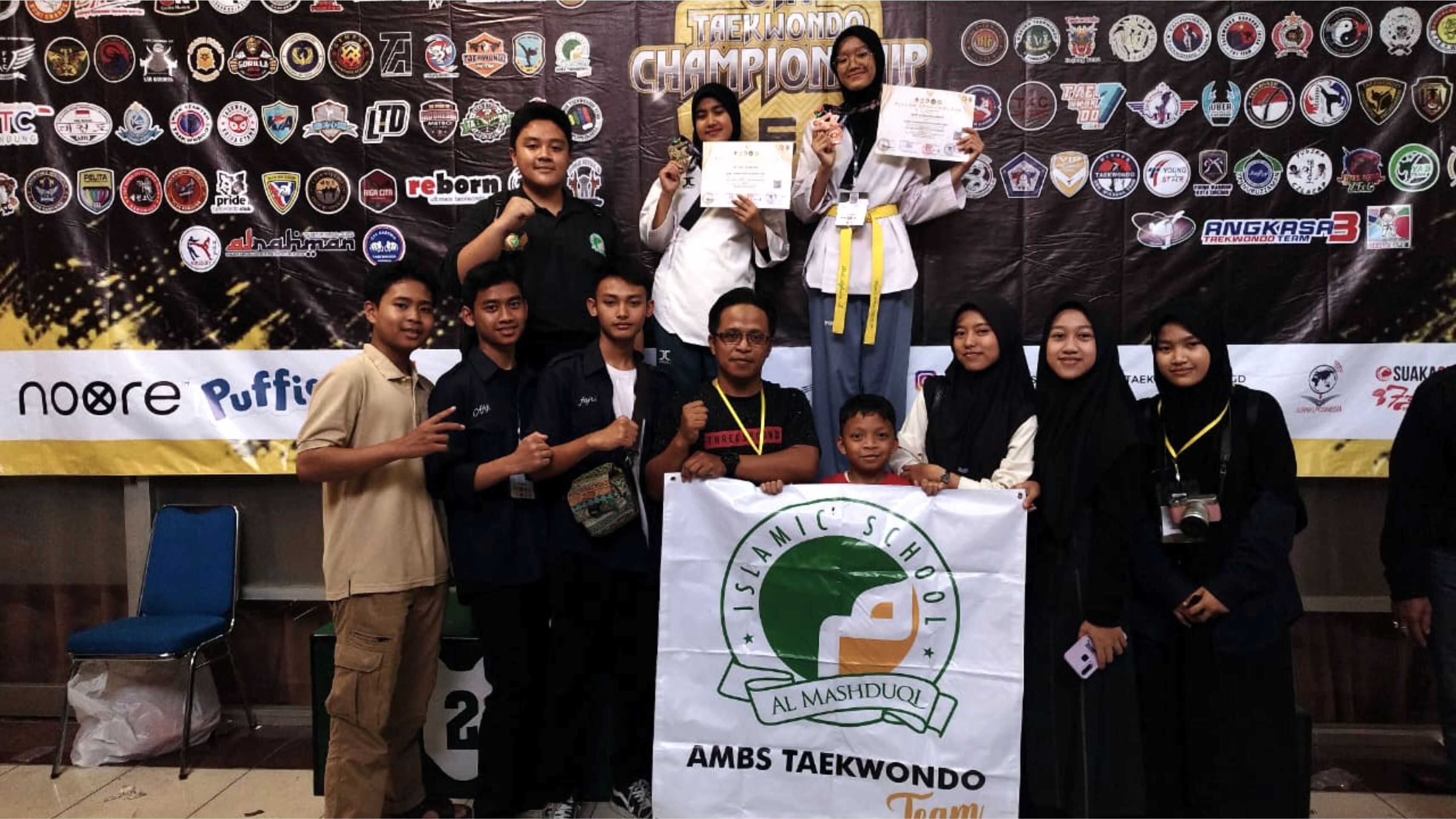 Santri Murid AMBS Garut Torehkan Prestasi di Cabang Olahraga Taekwondo